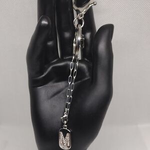 Elegant Silver Keychain with Stylish ‘M’ Pendant – Perfect Gift